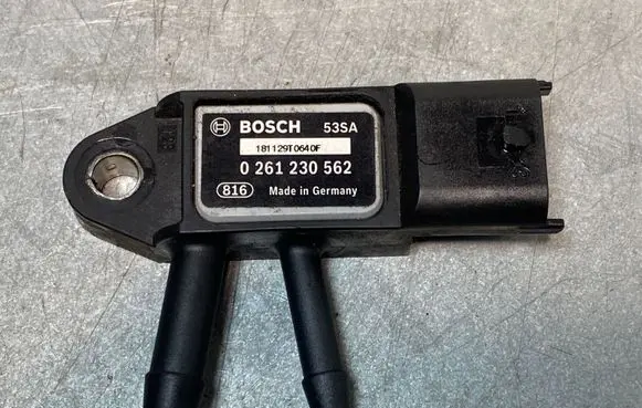 Suzuki Vitara (LY) Exhaust gas pressure sensor 0261230562