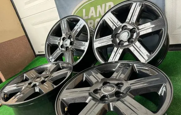 Land Rover Evoque I R17 alloy rim 