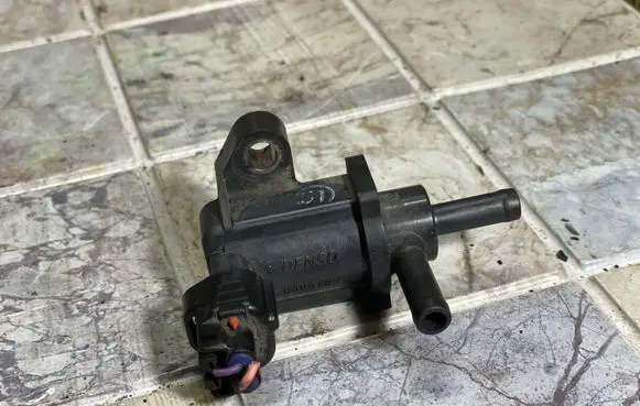 Toyota Aygo AB10 Vacuum valve 90910WC001