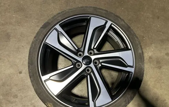 R19 alloy rim