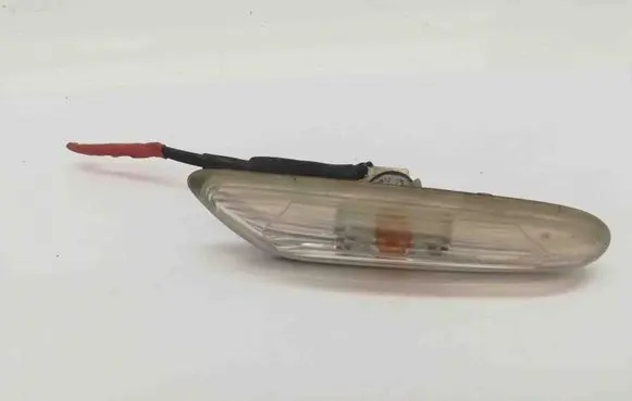 BMW 3 E92 E93 Front fender indicator light 7253326