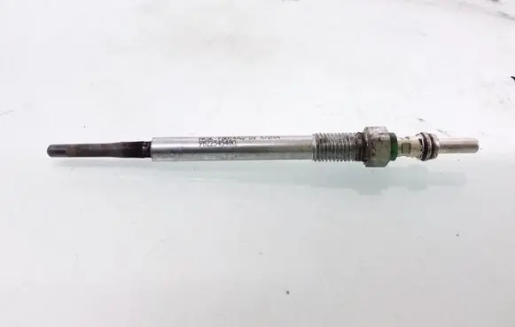 Ford Fiesta Glow plug Y8014AS K72NA 9822345480