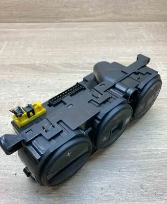 Opel Vectra B Climate control unit 69262209 J2900ASIC