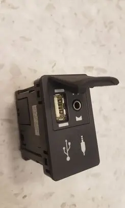 Lexus GS 250 350 300H 450H USB socket connector 8619030030