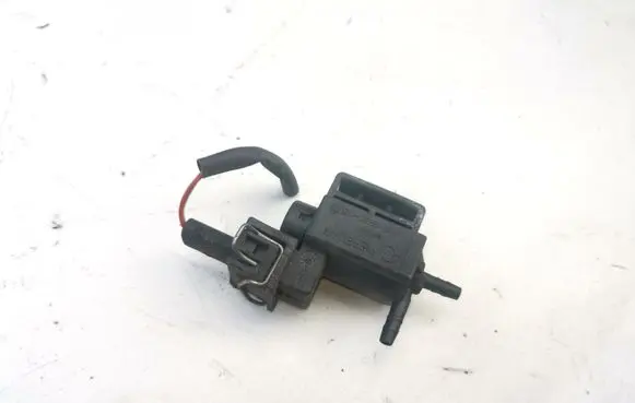 Mercedes-Benz C W203 Turbo solenoid valve 0025401897 72235500 00T070