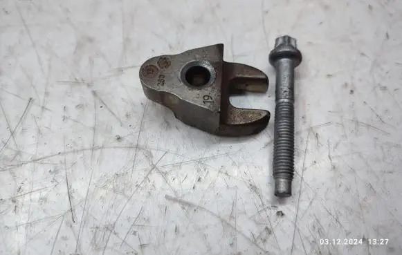 Fuel Injector clamp holder
