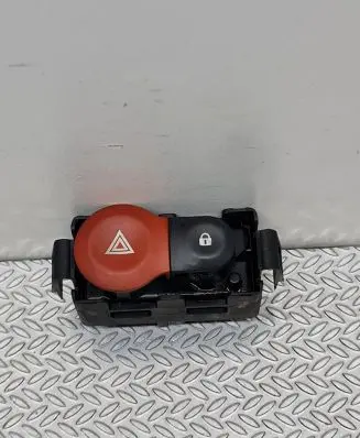 Renault Clio III Hazard light switch 8200214896A 8200409382 8200483813