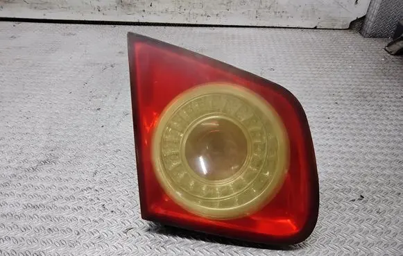 Volkswagen Jetta V Tailgate rear/tail lights 1KD945093