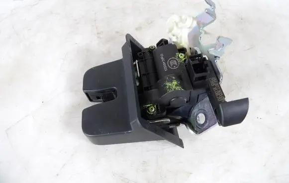 Skoda Octavia Mk4 Tailgate/trunk/boot lock/catch/latch 654827505