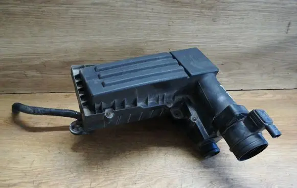 Skoda Octavia Mk2 (1Z) Air filter box 3C0129607BE 1K0183B