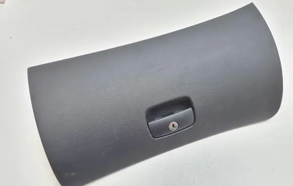 Volkswagen PASSAT B5.5 Glove box lid/cover 