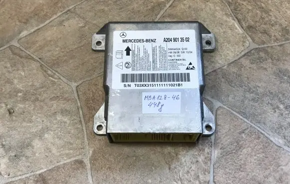 Mercedes-Benz C W204 Airbag control unit/module A2049013502