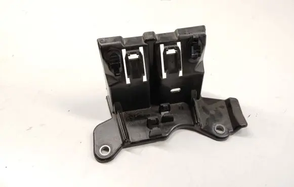 Other engine bay part