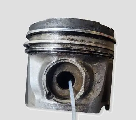 Volvo V70 Piston D5244T5