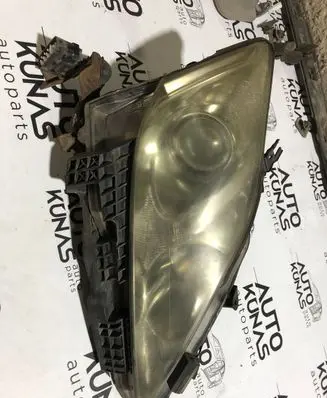 Lexus IS-F Headlight/headlamp