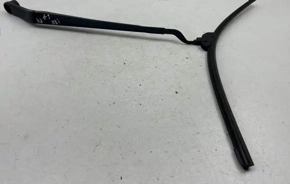 Hyundai i30 Windshield/front glass wiper blade 