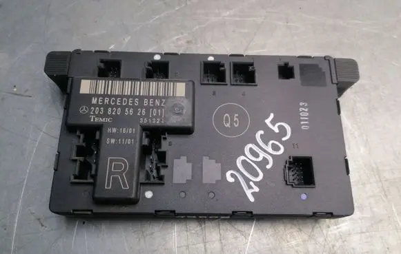 Mercedes-Benz C W203 Door control unit/module 2038205626