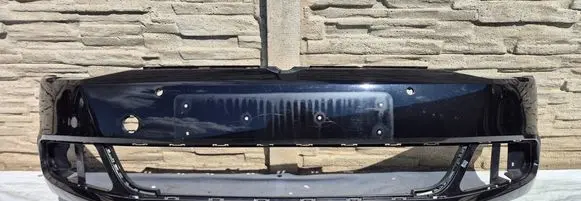 Volkswagen Jetta VI Front bumper 5C6807221B