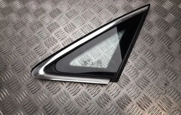 Audi A3 S3 8V Rear door window/glass frame 8V5845300M