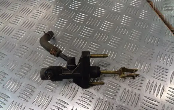 Toyota Yaris Clutch slave cylinder 