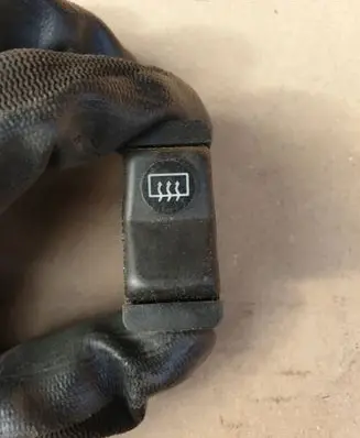 Mercedes-Benz S W126 Windscreen/window heater switch 0008206110