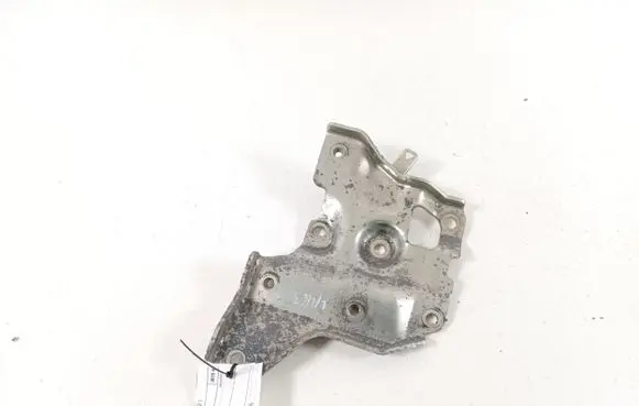 Mitsubishi Outlander A/C compressor mount bracket 7813B110
