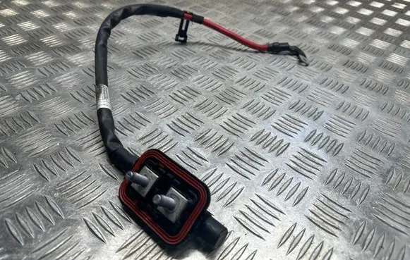 Mercedes-Benz GLC C253 Positive cable (battery) A2535403430