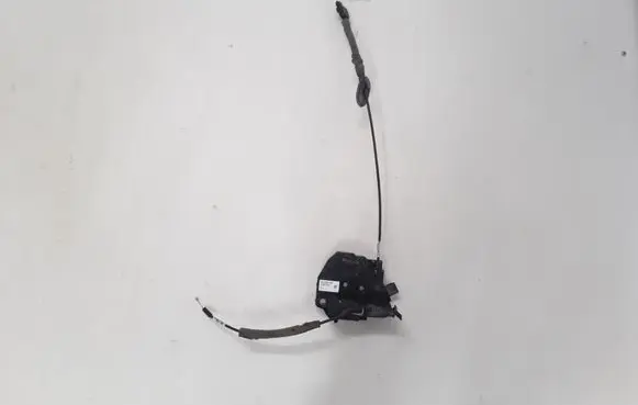 Renault Captur Front door lock 805003529R