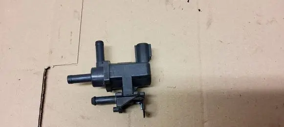 Toyota Avensis T250 Turbo solenoid valve 9008091231 HU1362002740