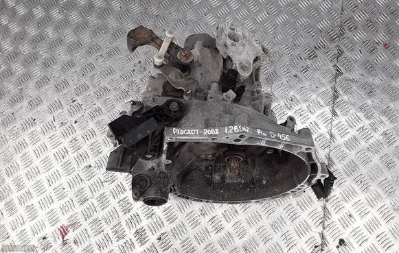 Peugeot 2008 I Manual 5 speed gearbox 9674044810