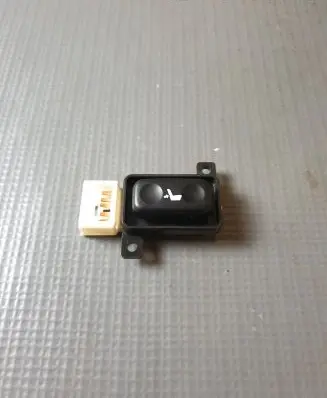 Toyota Avensis T270 Seat control switch 182850
