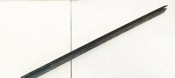 Front door glass trim molding
