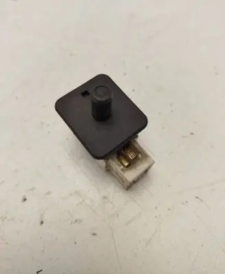 Mercedes-Benz CLS C219 Front door sensor coupe 2028209410 30011501 8001150