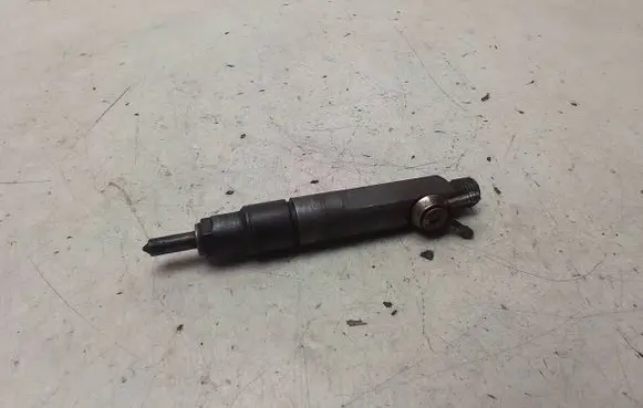 Audi A6 S6 C4 4A Fuel injector 046130201e