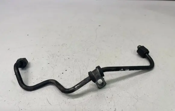 Volvo S60 Fuel injector supply line/pipe 