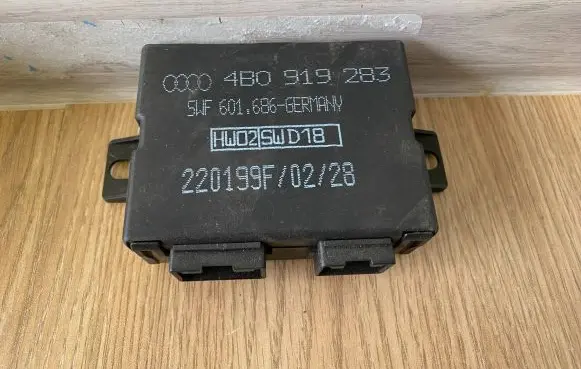 Audi A6 S6 C5 4B Parking PDC control unit/module 4B0919283 601686 220199F