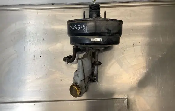 Subaru Tribeca Brake booster F01G061097 7710