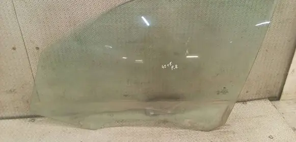BMW 1 E81 E87 Front door window glass four-door