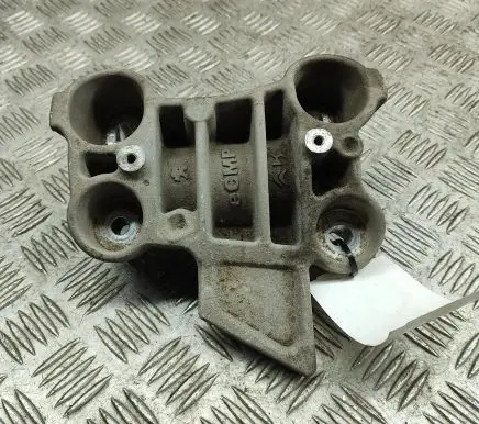 Peugeot 2008 II Engine mounting bracket 9826364780