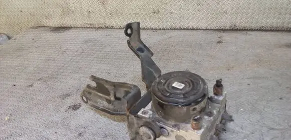 Nissan Note (E12) ABS Pump 476603VU0B