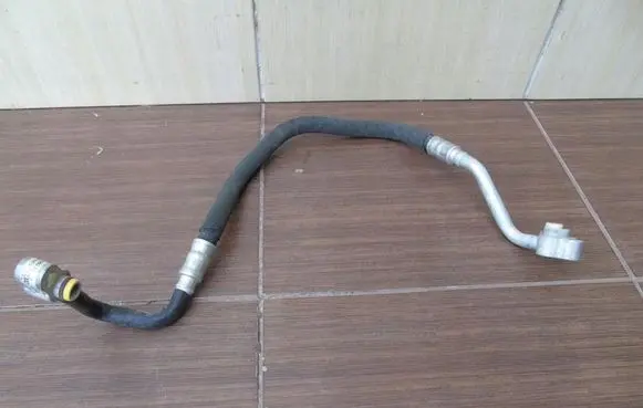 Audi A6 S6 C6 4F Air conditioning (A/C) pipe/hose 4F0260701M