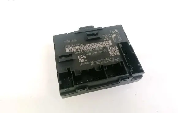 Volkswagen Golf VII Door control unit/module 5Q0959592B 5Q0959592E