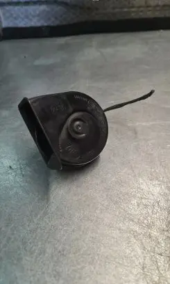 BMW 1 E82 E88 Horn signal 0055306 55306 A046522