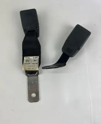 Subaru Impreza II Rear seatbelt buckle 0031510
