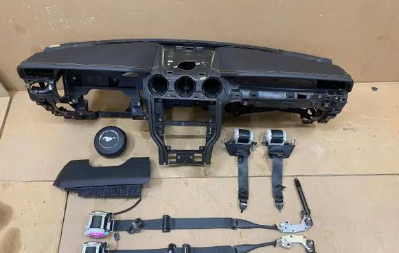 Ford Mustang VI Dashboard