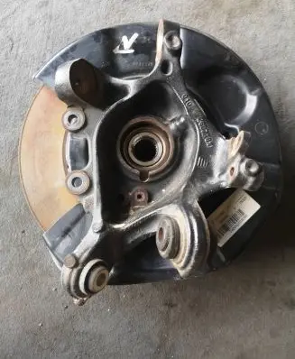 BMW 4 F32 F33 Rear wheel hub spindle/knuckle 6792248
