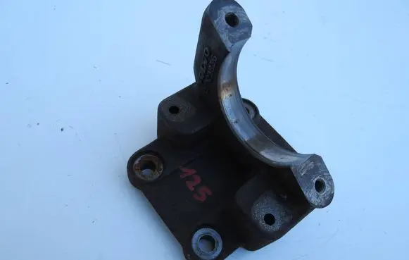 Volvo XC90 Driveshaft support bearing bracket 01023836