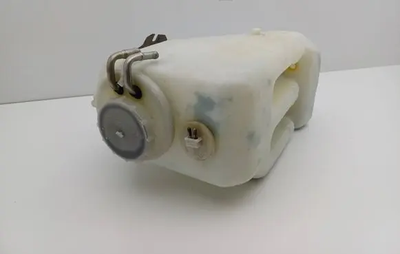 Mercedes-Benz E W124 Windshield washer fluid reservoir/tank 1248690720