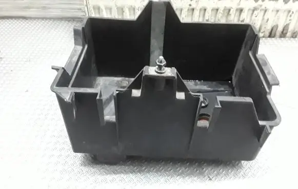 Battery box tray