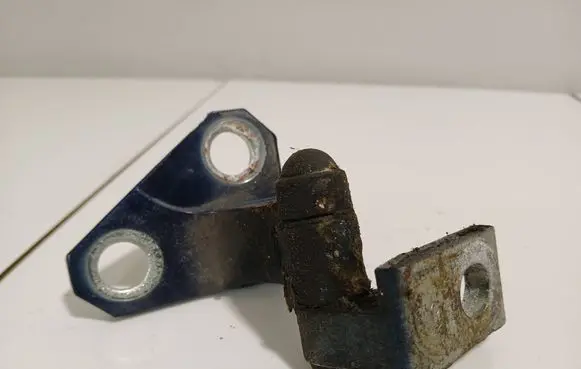 Volkswagen PASSAT B7 Front door upper hinge 3c0831402d
